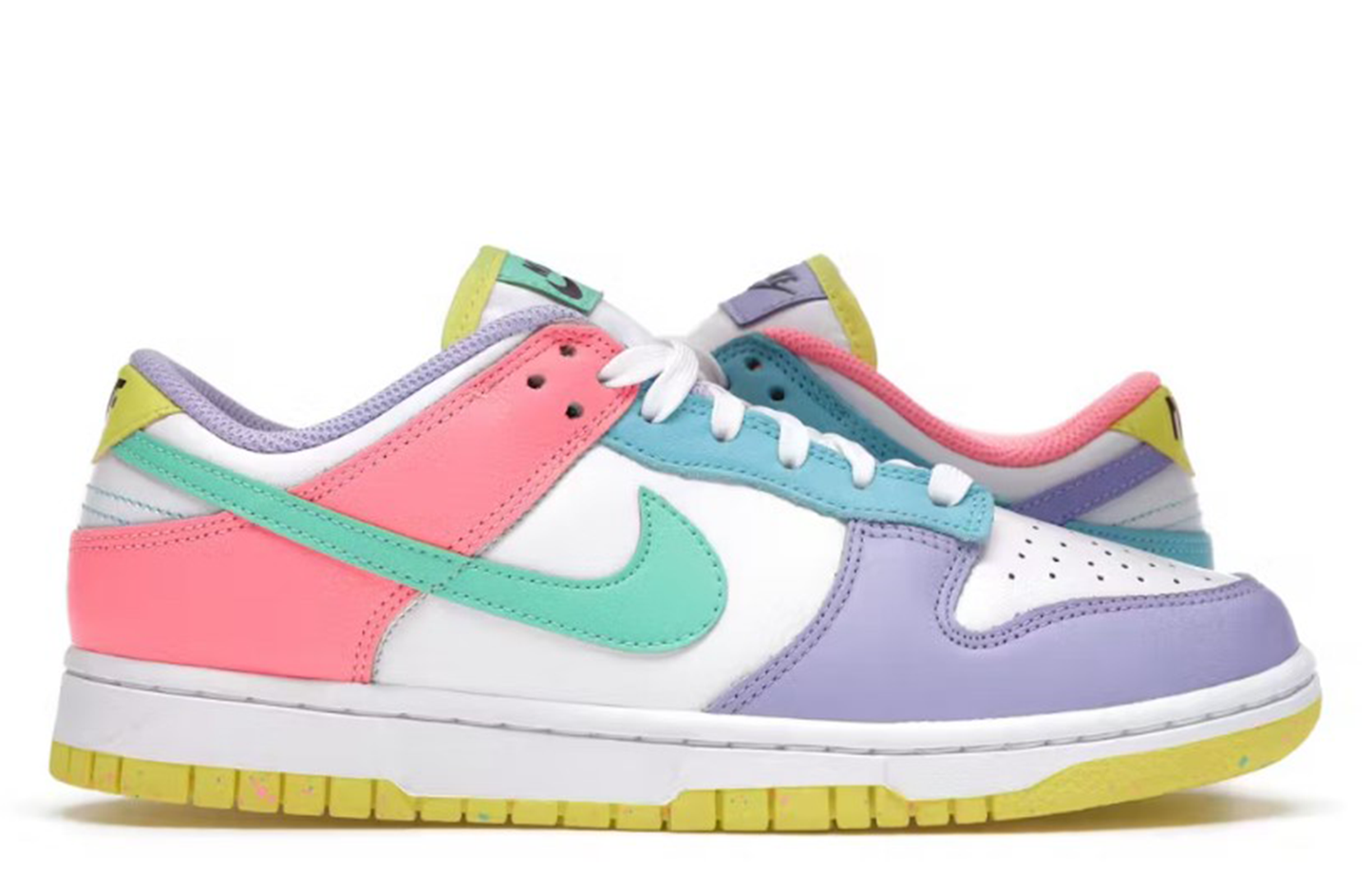 Nike Dunk Low SE Easter