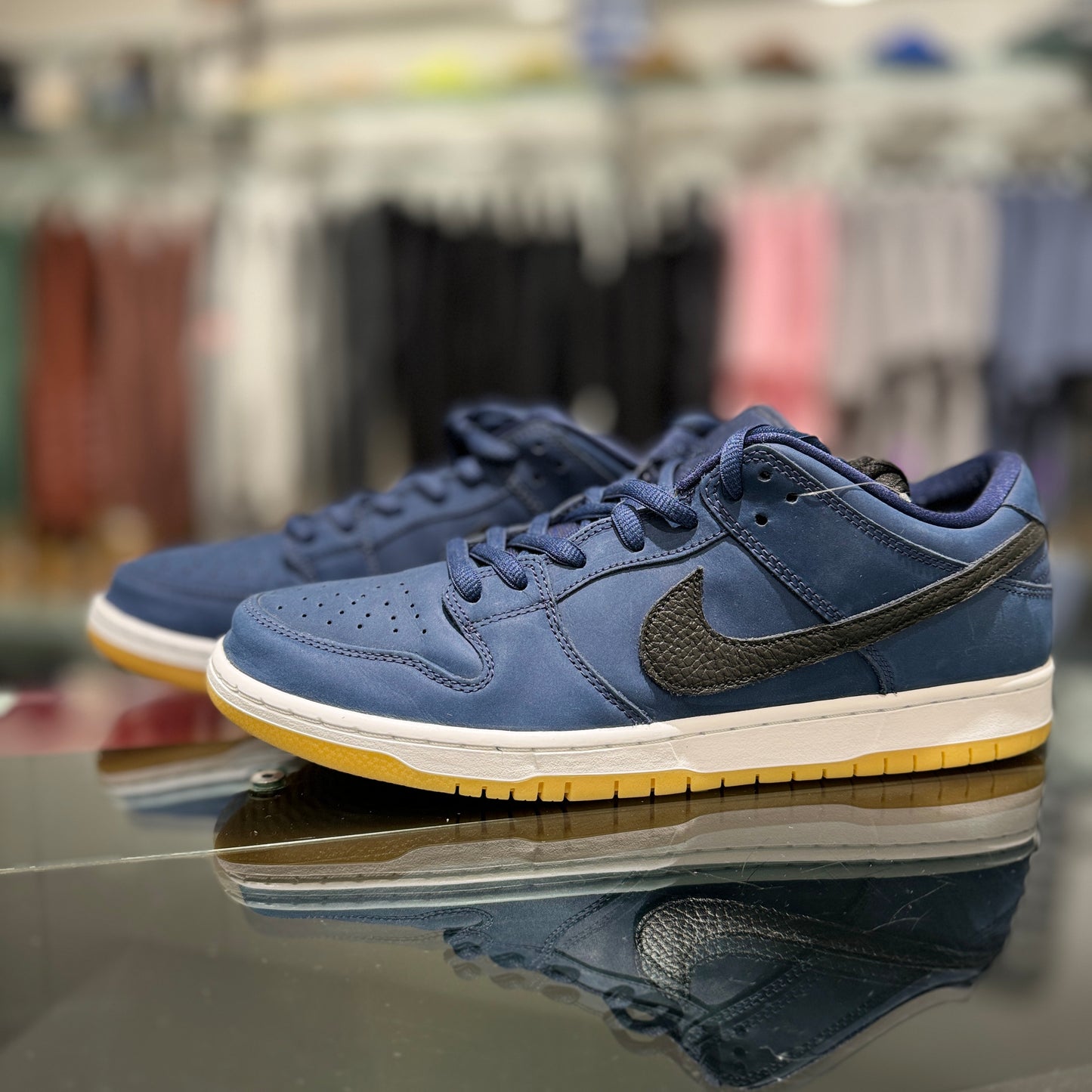 USED Nike SB Dunk Low Navy Black Gum