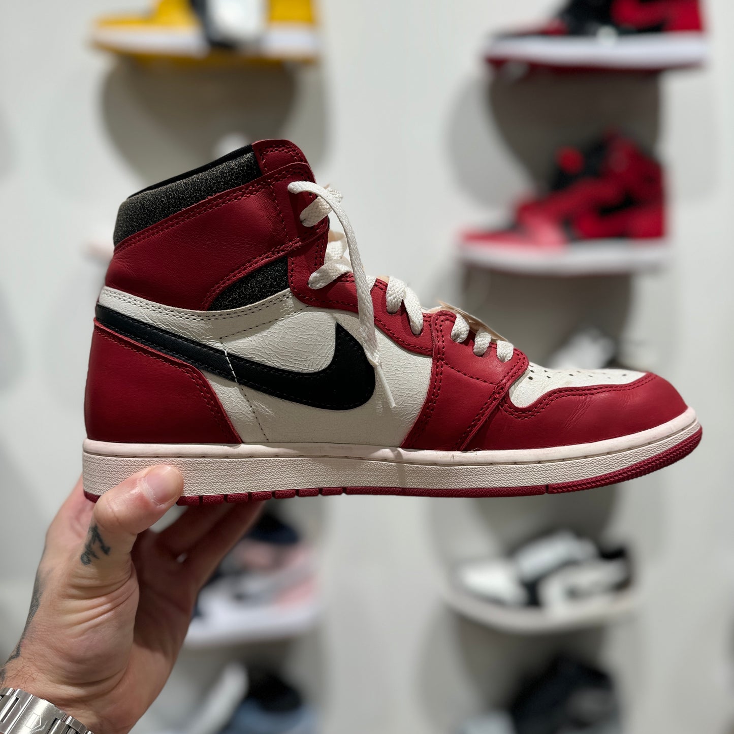 USED Nike Jordan 1 Retro High Lost and Found