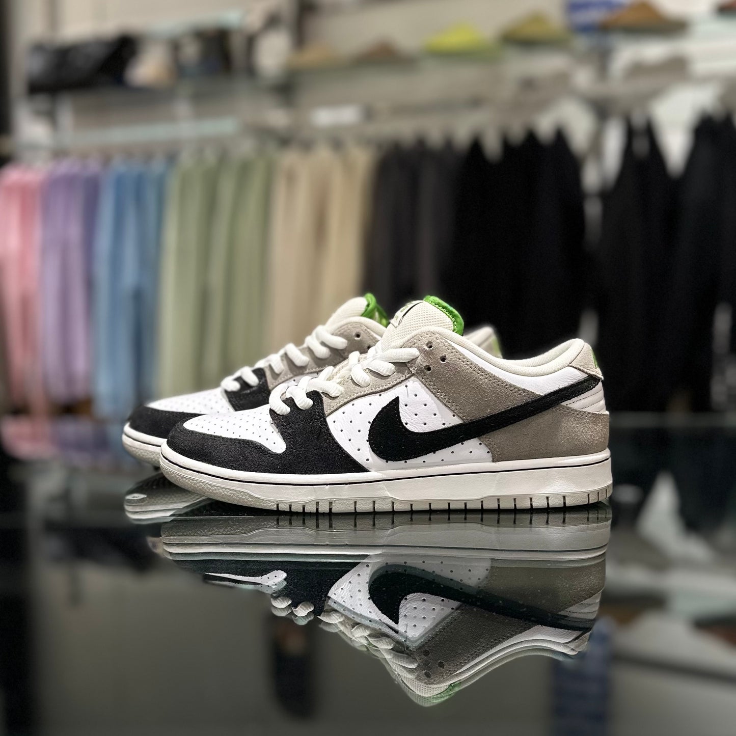 USED Nike SB Dunk Low Chlorophyl